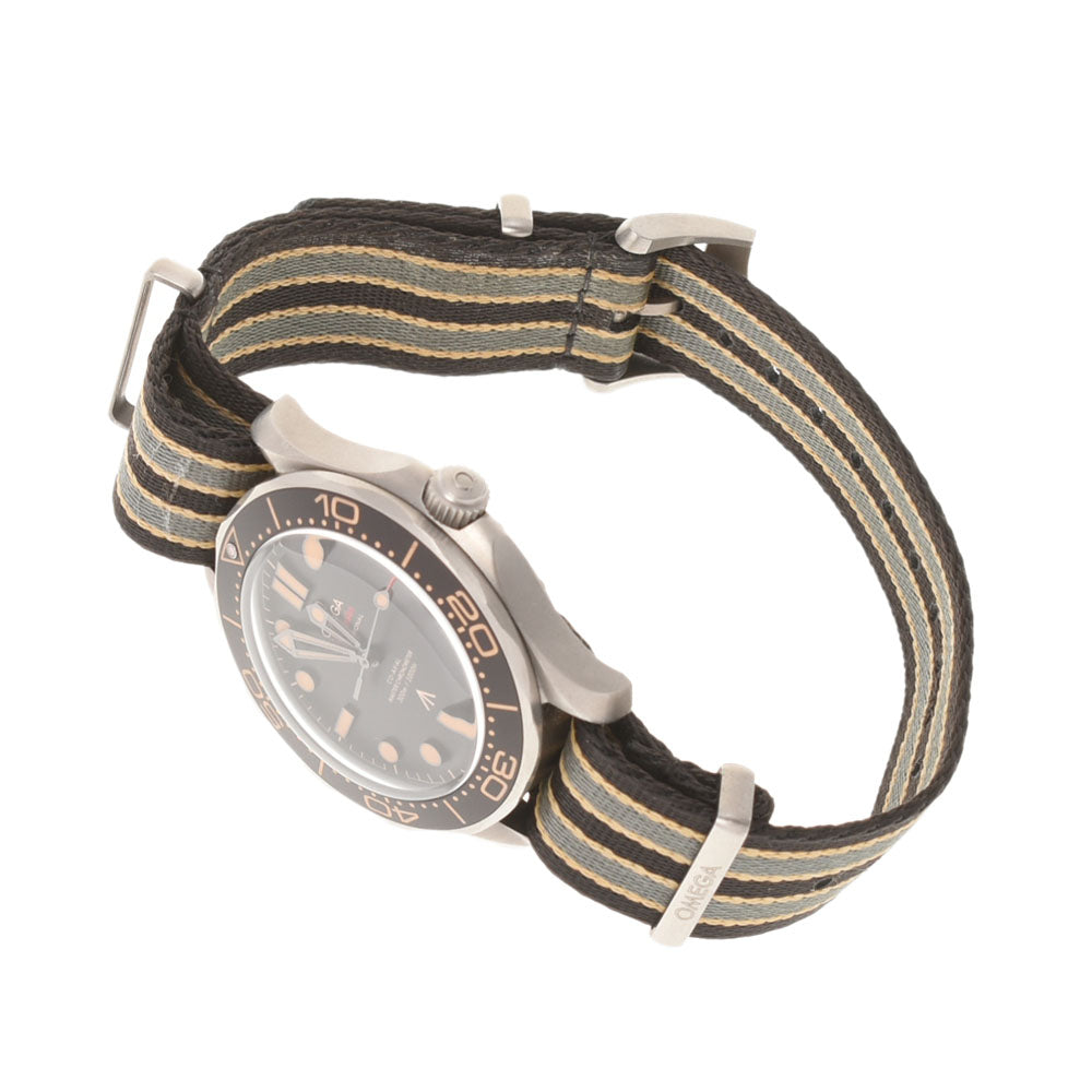 関税負担なし スイス製 シーマスター ダイバー300M 007エディショ﻿ン 210.92.42.20.01.001 メンズ TI/ナイロン 腕時計 自動巻き ブラウン文字盤 Aランク 正規新品未開封 銀蔵