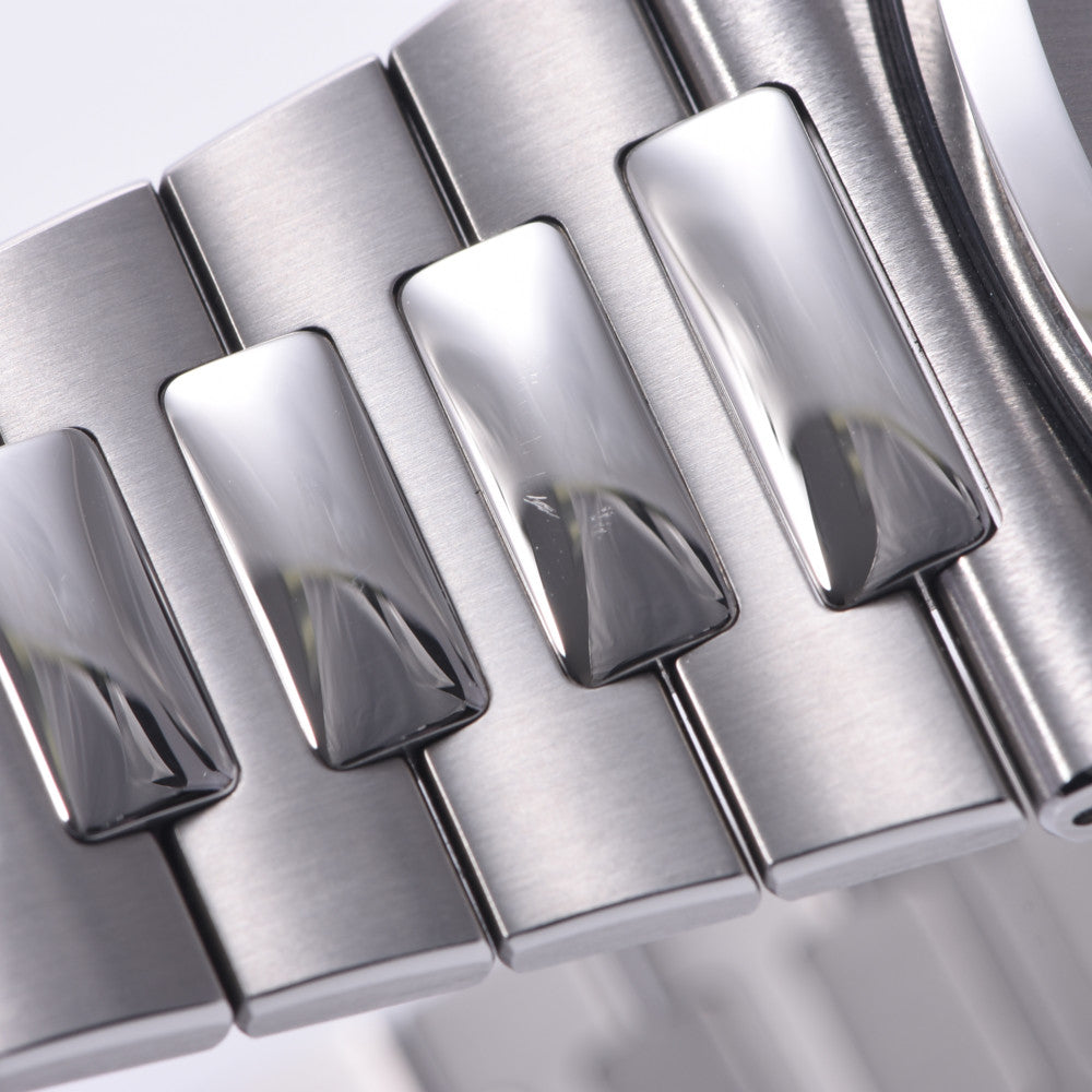 関税負担なし スイス製 高級 · 5711/1A-010 メンズ SS 腕時計 自動巻き ブラックブルー文字盤 Aランク 正規新品未開封 銀蔵